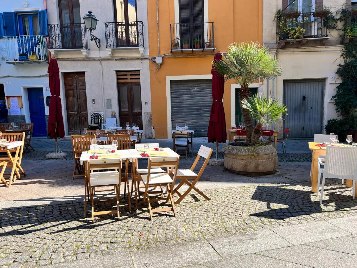 La Casa Di Ale Nel Centro Storico Di Cagliari Apartment Exterior foto