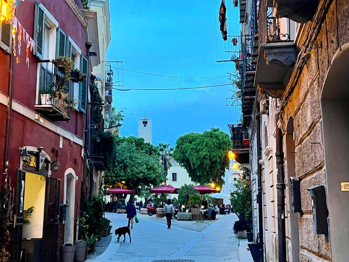 La Casa Di Ale Nel Centro Storico Di Cagliari Apartment Exterior foto